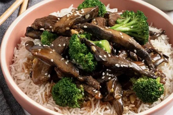 Beef and Broccoli with Mushrooms